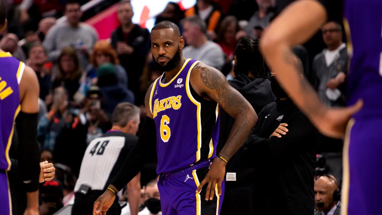 Legendarul LeBron James, la prima suspendare în 19 ani! Pedepsele anunțate după scandalul monstru din NBA