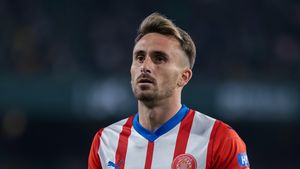 FC Barcelona, înnebunită să rezolve transferul fotbalistului dat afară de Dinamo pentru că nu putea să îi mai plătească salariul! Xavi trimite trei jucători la schimb