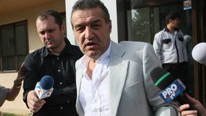 Un transfer surpriză a fost anunțat la FCSB: "Negociază și va merge cu noi în cantonament". Cum a ajuns Nicolae Dică antrenorul echipei? "E unul dintre experții de la TV care l-au convins pe Gigi Becali"