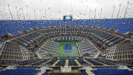 Finala masculină de la US Open,** amânată pentru luni!