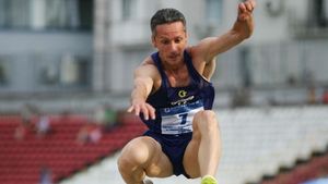 Nume mari ale atletismului românesc participă la Campionatul Balcanic Masters. Bogdan Tudor, omul care se bătea cu Mike Powell și Carl Lewis, e una dintre vedetele Balcaniadei de la București, 19-22 septembrie