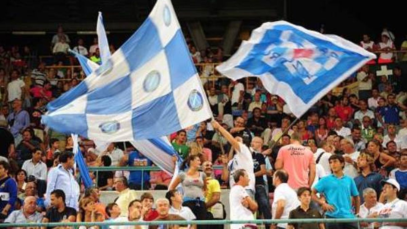 Mic ghid de falsificare a legitimațiilor de suporter! "Invenția" le aparține fanilor lui Napoli