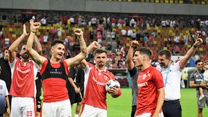 Prime de 500.000 de euro pentru fotbaliştii lui Dinamo dacă vor câştiga titlul în Superliga! Ce bonusuri au pentru Europa League şi Conference League