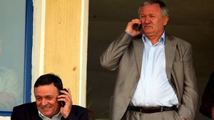 „A venit peste noi în vestiar și ne-a acuzat, inclusiv pe Mircea Rednic, că am aranjat meciul”. Adrian Porumboiu a făcut prăpăd și i-a pus la zid pe foștii dinamoviști pentru că au vândut partida