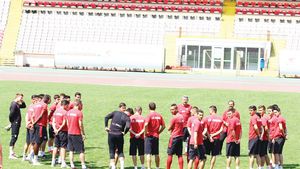 EXCLUSIV - Dinamo l-a achiziționat pe Collins Fai! Mulțescu a insistat pentru el, jucătorul a semnat pe trei sezoane