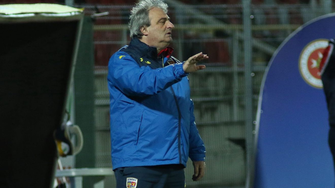 Mihai Stoichiță, un Gigi Becali al echipei naționale? Acuzații la adresa oficialului FRF: „Schimbă și el jucătorii în timpul meciului! Face tactica în vestiar”