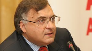 Adamescu nu renunță în totalitate la Oțelul. Miliardarul caută asociați cărora să le vândă doar o parte dintre acțiuni