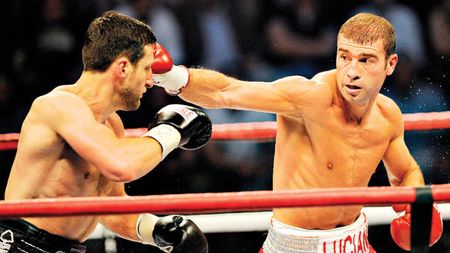 Ce s-a întâmplat de fapt la meciul lui Bute cu Froch?** Patronul Interbox a făcut o declarație foarte misterioasă: "Ne-am dat seama că el se ocupa de alte lucruri!"