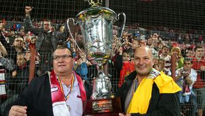 Iuliu Mureșan, amintire amuzantă cu Arpad Paszkany, fostul patron de la CFR Cluj. „A adus o antenă de televiziune și o cartelă” | VIDEO EXCLUSIV ProSport Live