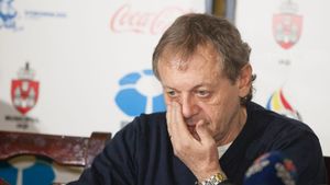 Cornel Dinu, dezvăluiri care nu-i fac cinste lui Marcel Popescu. Momentul care l-a fi făcut pe Ilie Balaci să ia calea exilului: "Am aflat o chestie foarte urâtă. Prăduitorul ăsta care-l plângea cu lacrimi de crocodil..."