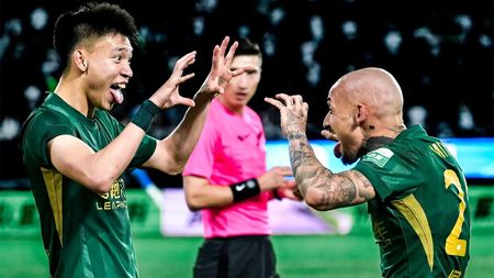Alex Mitriță îi forțează mâna lui Gică Hagi! Gol din lovitură liberă pentru fostul fotbalist al „Regelui”