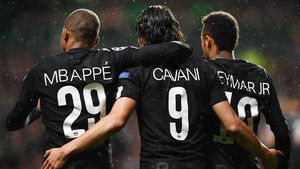 Neymar și Cavani, prin ochii lui Mbappe. Puștiul francez a dat o declarație măgulitoare: "E ca un frate mai mare! Mă ajută să știu că-l am alături de mine"