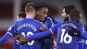 ULTIMA ORĂ | S-a aflat cine este fotbalistul de la Everton arestat pentru agresiune sexuală asupra unei minore + Soția sa este însărcinată | GALERIE FOTO