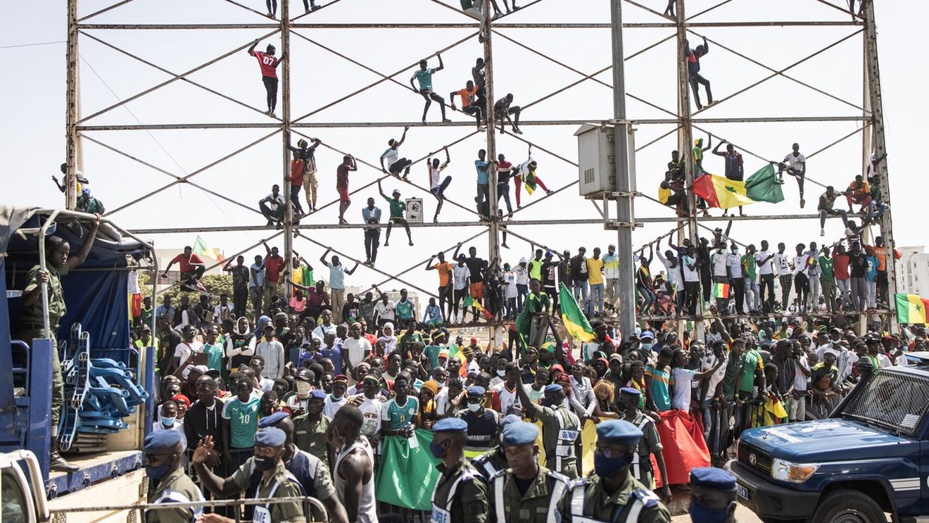 Sărbătoare în Senegal! Zeci de mii de fani au venit la aeroport să-și aplaude favoriții după câștigarea Cupei Africii. Imaginile unice, pe care nu le vezi în Europa | FOTO