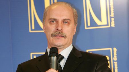 Belu: "Tadici trebuie să meargă la Beijing"