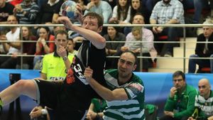 Dezvăluiri de la pauza meciului Dinamo - Sporting! Vali Ghionea a spus ce s-a întâmplat la vestiare. Cum au pierdut "câinii" calificarea