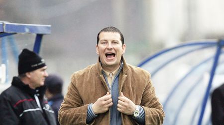 Între **Săndoi și Chirilă