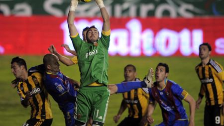 Meciul Levante-Zaragoza, disputat în mai 2011, anchetat de departamentul anticorupție din Spania. 20 de jucători și oficiali, citați