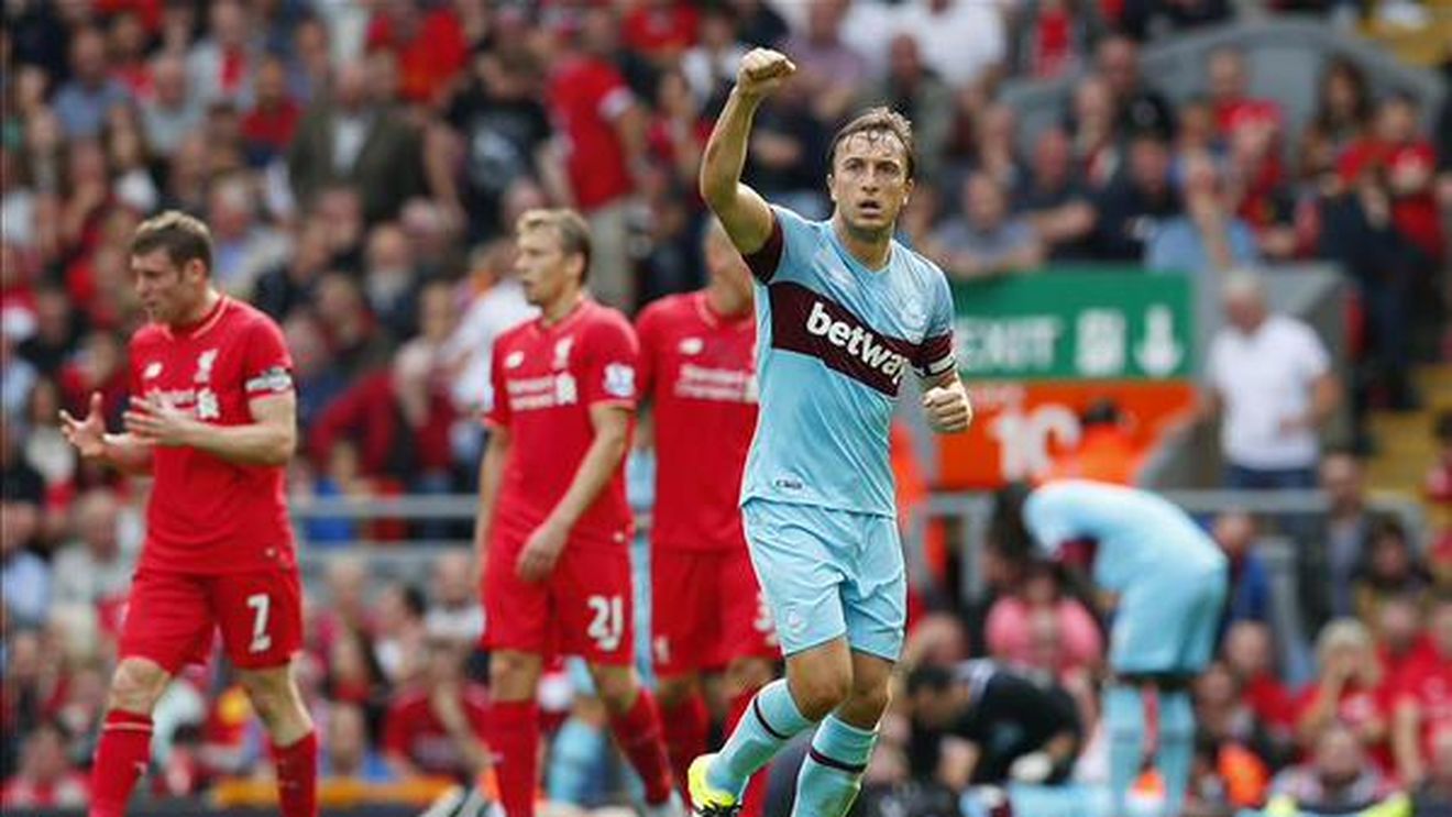 Catastrofă pentru Liverpool: West Ham United, la prima victorie după 53 de ani pe "Anfield". Chelsea a pierdut cu Crystal Palace, la meciul 100 al lui Mourinho pe propriul teren în PL. City are opt puncte în fața lui Chelsea