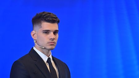 Ce lovitură! Ianis Hagi a semnat noul contract. „Îmi place să cred că am lăsat ceva în urma mea!” | FOTO