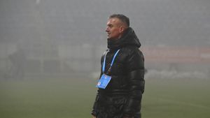 Ce i-a spus Dan Petrescu lui Daniel Pancu, după victoria cu care a intrat în istoria celor de la CFR Cluj. A doua umilință pe care o provoacă echipei lui Gigi Becali