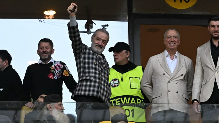 Surprize uriaşe! Gigi Becali a decis: cei mai controversați fotbalişti de la FCSB sunt titulari cu CFR Cluj!