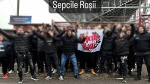 Scandal înainte de derby-ul Clujului! Decizia CFR-ului i-a înfuriat pe fanii lui U Cluj, iar „șepcile roșii” au mers în Gruia să-și facă dreptate