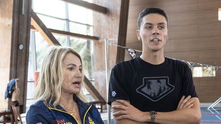 Mesajul din 8 cuvinte pe care David Popovici l-a postat după întâlnirea cu Nadia Comăneci