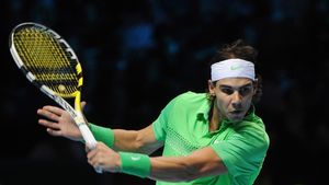 Nadal se bate cu Davydenko pentru Trofeul Campionilor, în direct la Sport.ro