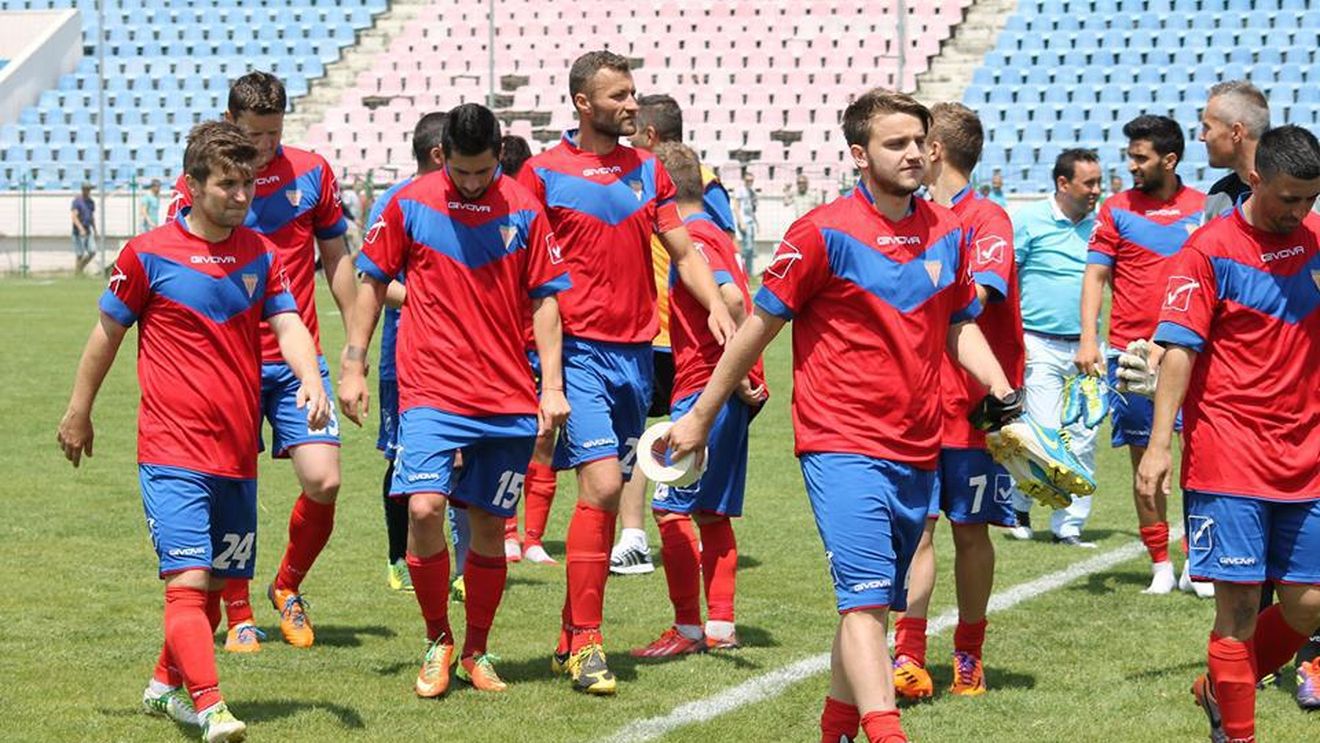 Jucătorii Gloriei Buzău au refuzat să dispute meciul cu CS Balotești, după sancțiunile dictate de FRF: "Noi nu facem blaturi!"