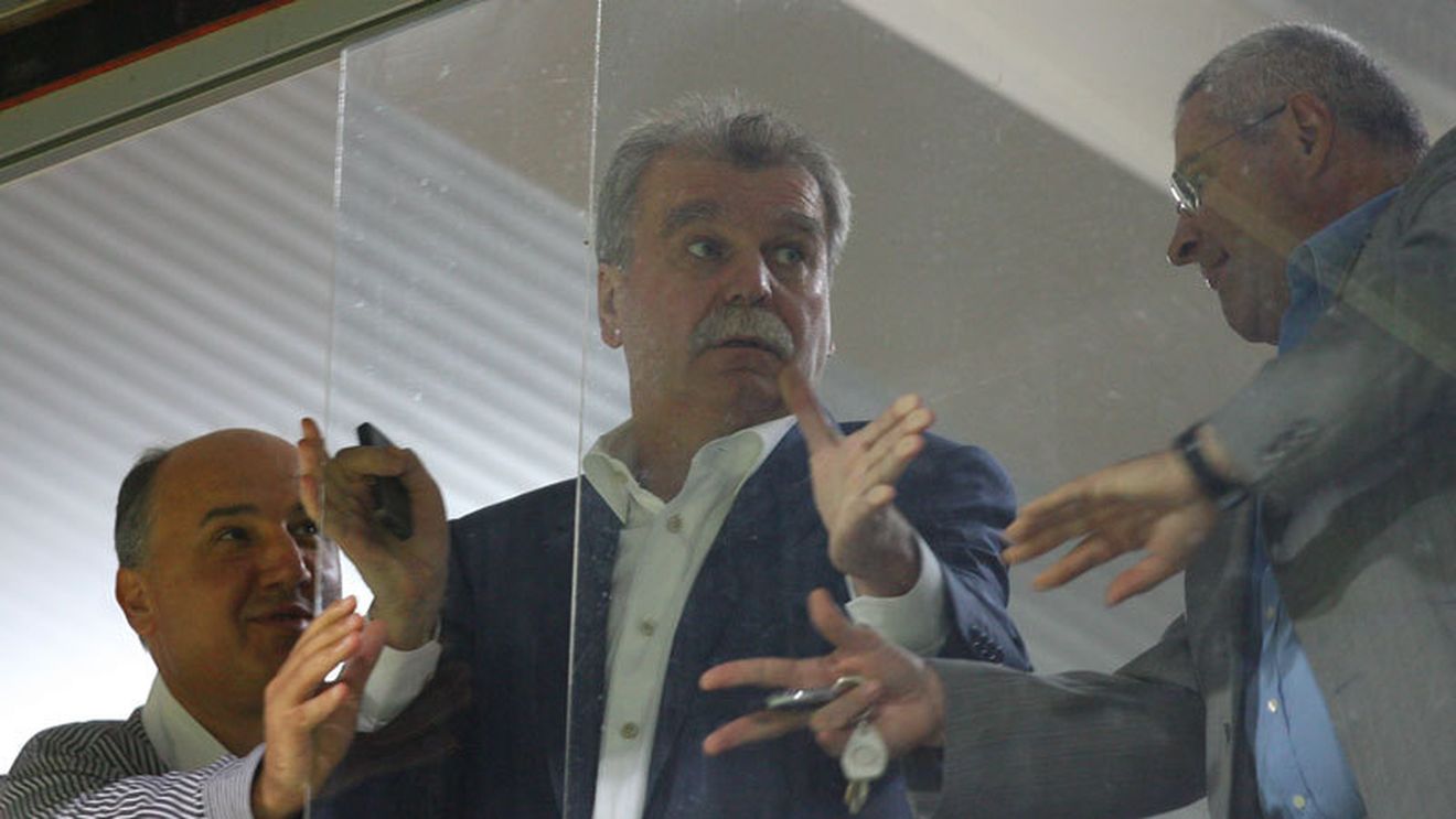 Criză acută în Giulești: **"Nu ne permitem să dăm bani pe jucători! Poate doar dacă vin unii liberi de contract"