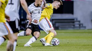 Ce jucător de la tineret va merge primul la naționala lui Rădoi? Doi foști internaționali: „Pe Olaru îl văd” / „Mi-a plăcut Vlad”. Laude pentru Mutu