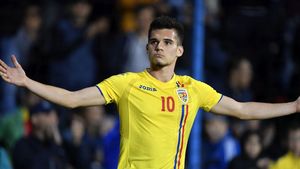 Ianis Hagi, sfătuit de Nicolae Dică să rămână la Glasgow Rangers. „Eu ştiu câtă presiune pune domnul Hagi pe el”