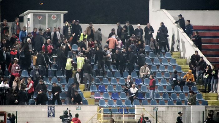 Marius Croitoru, reacție dură față de ieșeni, după bătaie dintre suporteri la derby-ul Moldovei: ”Nu voi mai fi de acord să joace Iașiul aici. Trebuie să te porți ca animalele, ca sălbaticii?”