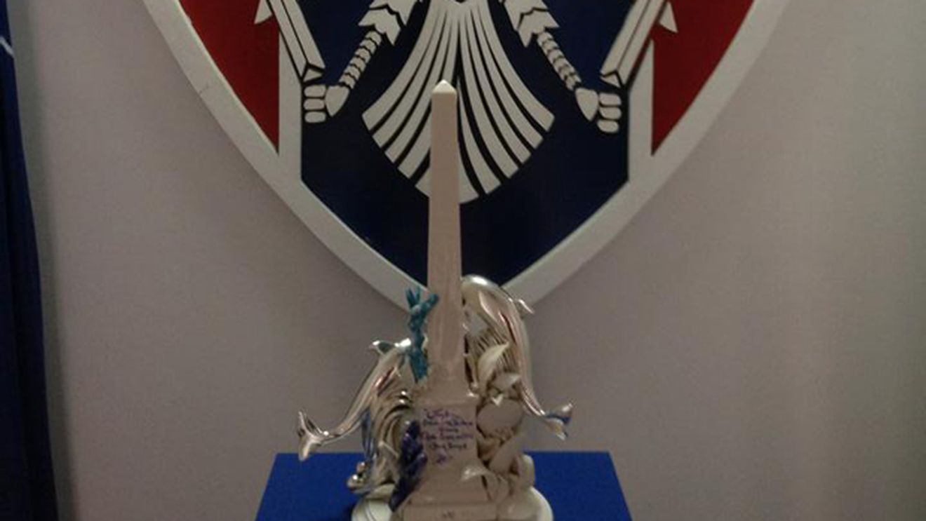 FOTO Cel mai râvnit trofeu a ajuns în vitrina Stelei!