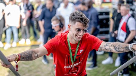 Ungurii sunt fericiți și ne-au dat încă o lovitură la fotbal! Vedeta lor a fost transferată cu 70 de milioane de euro de Liverpool