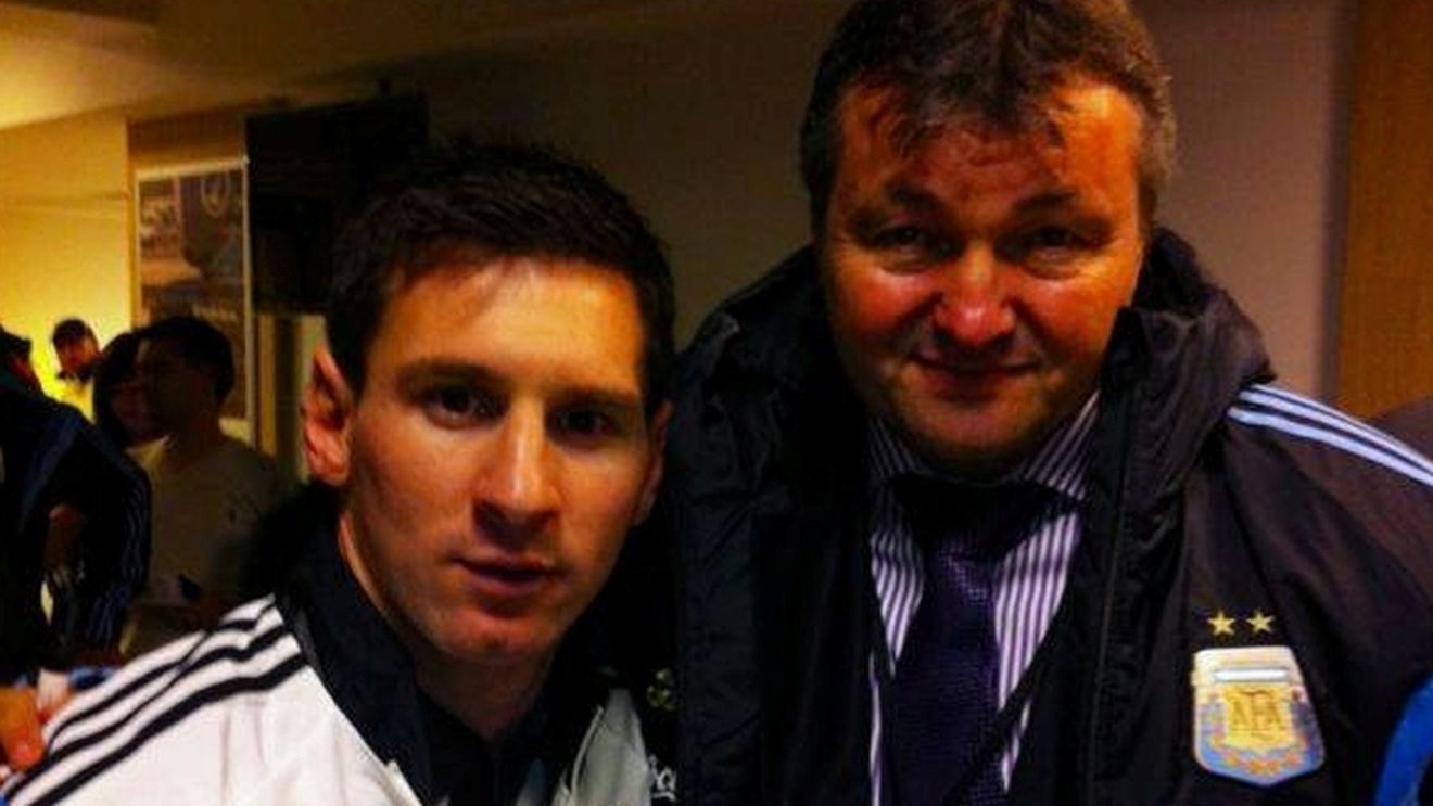 Interviu - A stat în preajma argentinienilor și dezvăluie episoade inedite din timpul șederii lor la București: "Ușile camerelor stăteau deschise. Messi și-a adus cei mai buni prieteni cu el" 