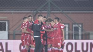 Victorie după 73 de zile și "adio" zonă roșie! Dinamo câștigă în prelungiri împotriva Voluntariului, cu un gol al lui Salomao din penalty. Cronica meciului