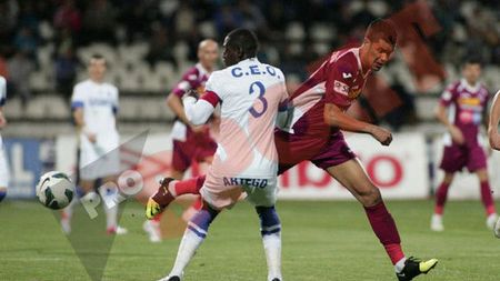 Se teme de concurența de la Steaua?** "Aș semna cu CFR, dar numai dacă aș juca titular!"