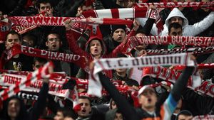 Asociația Dinamoviști pentru Dinamo vinde bilete virtuale la Dinamo-Anderlecht, semifinala Cupei Cupelor 1990, retransmisă la împlinirea a 72 de ani de la înființarea clubului