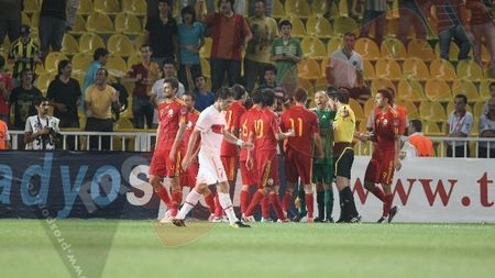 Gokhan: **'M-a chemat arbitrul și nu putea zice nimic! M-am gândit să-i spun că n-a fost penalty'