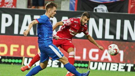 Declarație surprinzătoare în Liga 1: "Joc uneori ca Guardiola, dar e foarte dificil, altă dată defensiv, ca Mourinho, este un mix". Echipa sa e doar pe locul 9 în Liga 1