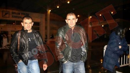 FOTO Prinși în furtună!** Karamyenii au ajuns în Antalya, după un zbor cu peripeții!