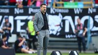Umilință pentru Zeljko Kopic la al doilea meci în Polonia! A luat trei goluri de la o echipă de Liga 3 și e OUT din Cupă