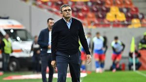 „Să vină doctorul... Să vină targa!”. Eugen Neagoe a dezvăluit și ce le-a spus în vestiar, la pauză, fotbaliștilor săi, în FCSB - Gloria Buzău 3-2