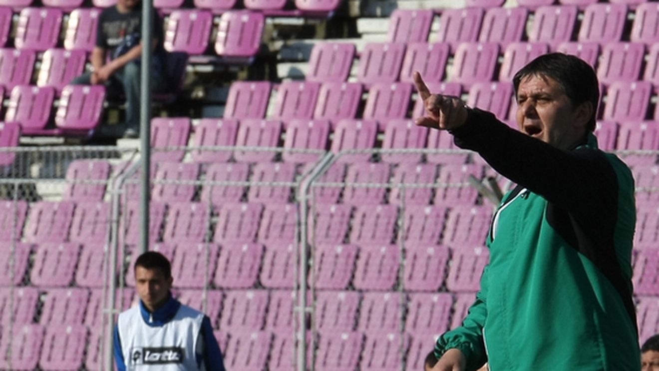 "Mi-e frică pentru Lăcătuș!** În furia lor contra lui Gigi, fanii calcă totul în picioare"