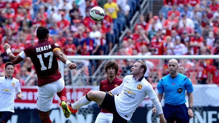 Manchester United a învins AS Roma, scor 3-2, într-un meci amical. Mihai Bălașa a evoluat pentru romani