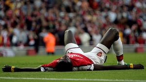 "Titularii" lui Arsenal dezamăgesc, 1-2 cu Hull