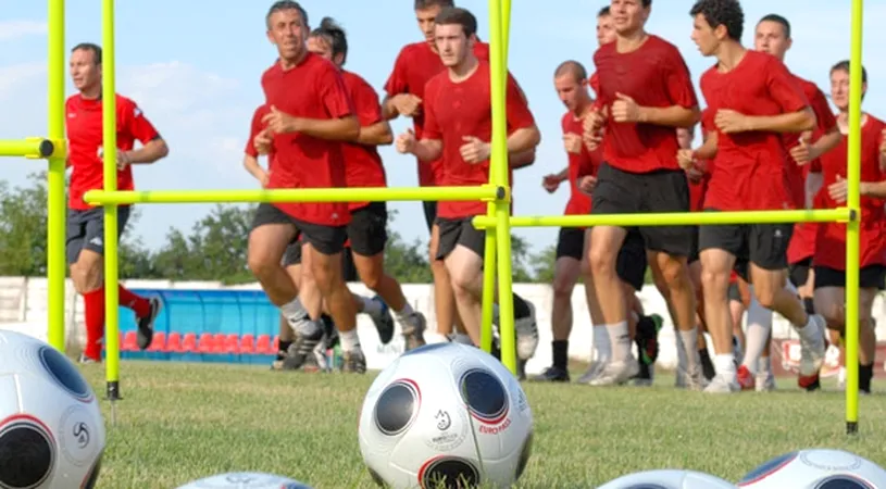 Corabia - Piatra Olt,** amical de Liga a III-a