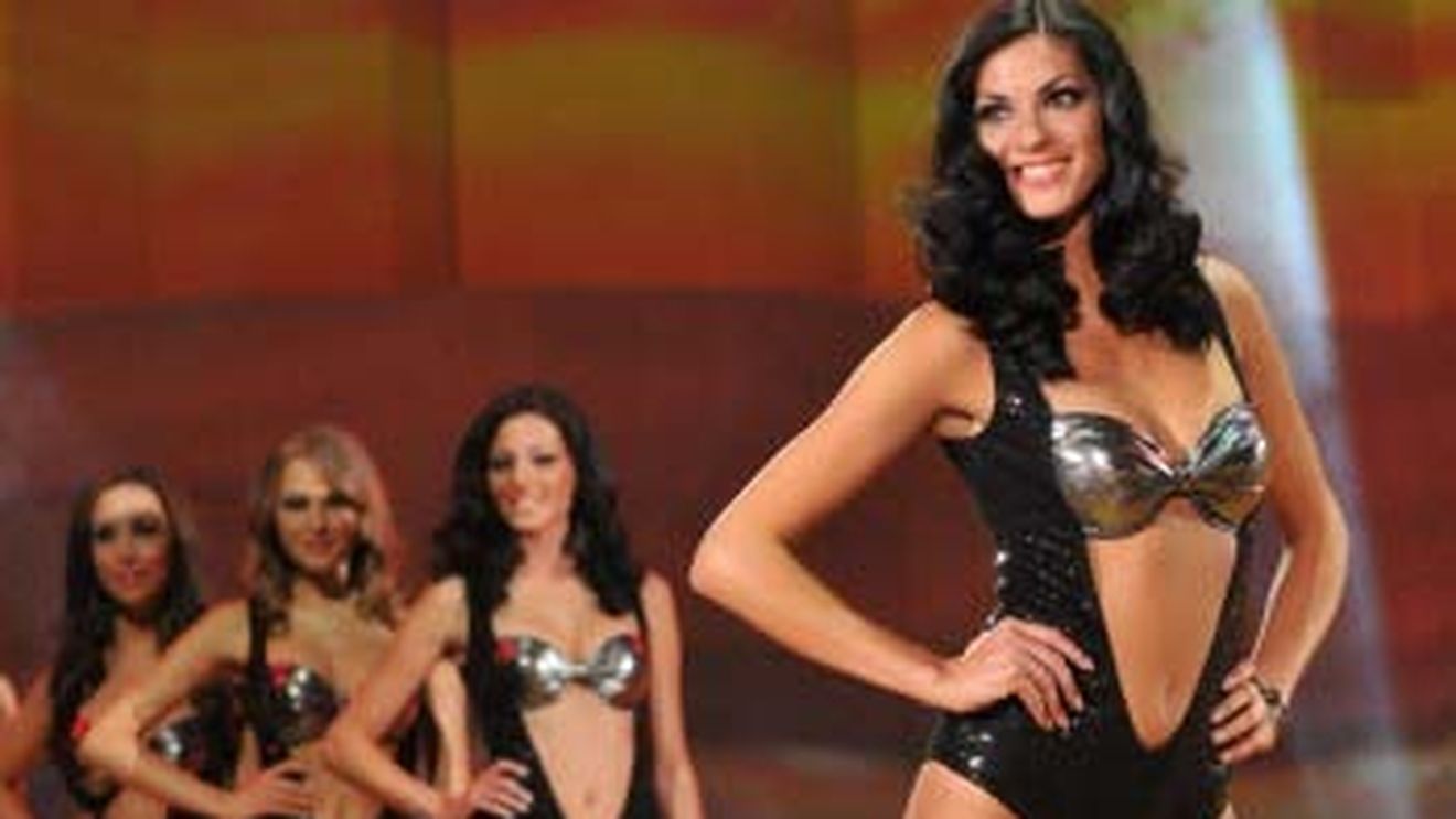 Dinamo și-a mai luat un 'playboy'!** Miss Bulgaria, "bifată" de Platini înainte să devină "câine"